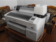 Máy in Epson SureColor T5280 in khổ A0, gắn mực in chuyển nhiệt